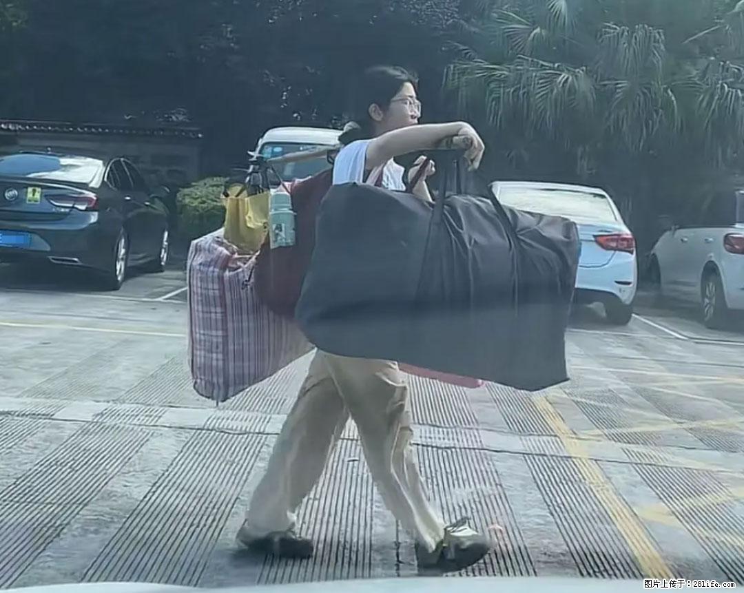 全网追的“扁担女孩”,找了一份暑假工,时薪12元 - 徐州生活资讯 - 徐州28生活网 xz.28life.com