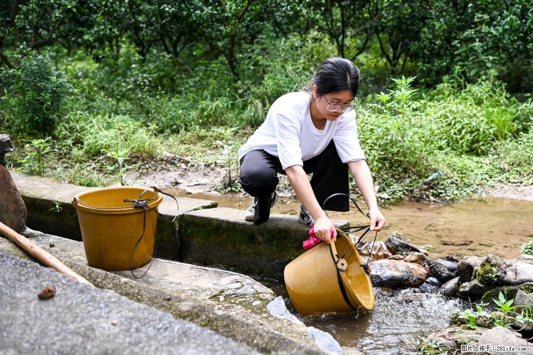 全网追的“扁担女孩”,找了一份暑假工,时薪12元 - 徐州生活资讯 - 徐州28生活网 xz.28life.com